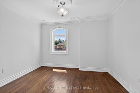 Photo 38 at 92 Caines Avenue, Newtonbrook West, Toronto