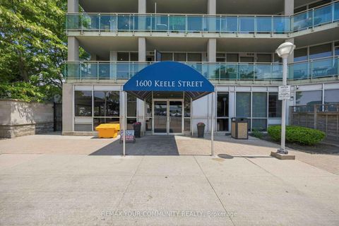 Photo 2 at 502 - 1600 Keele Street, Eglinton West, Toronto