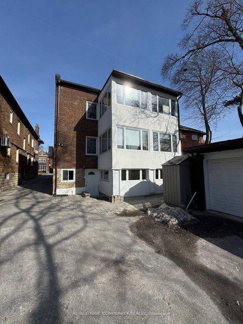 Photo 2 at 179 St Clair Avenue E, Moore Park, Toronto