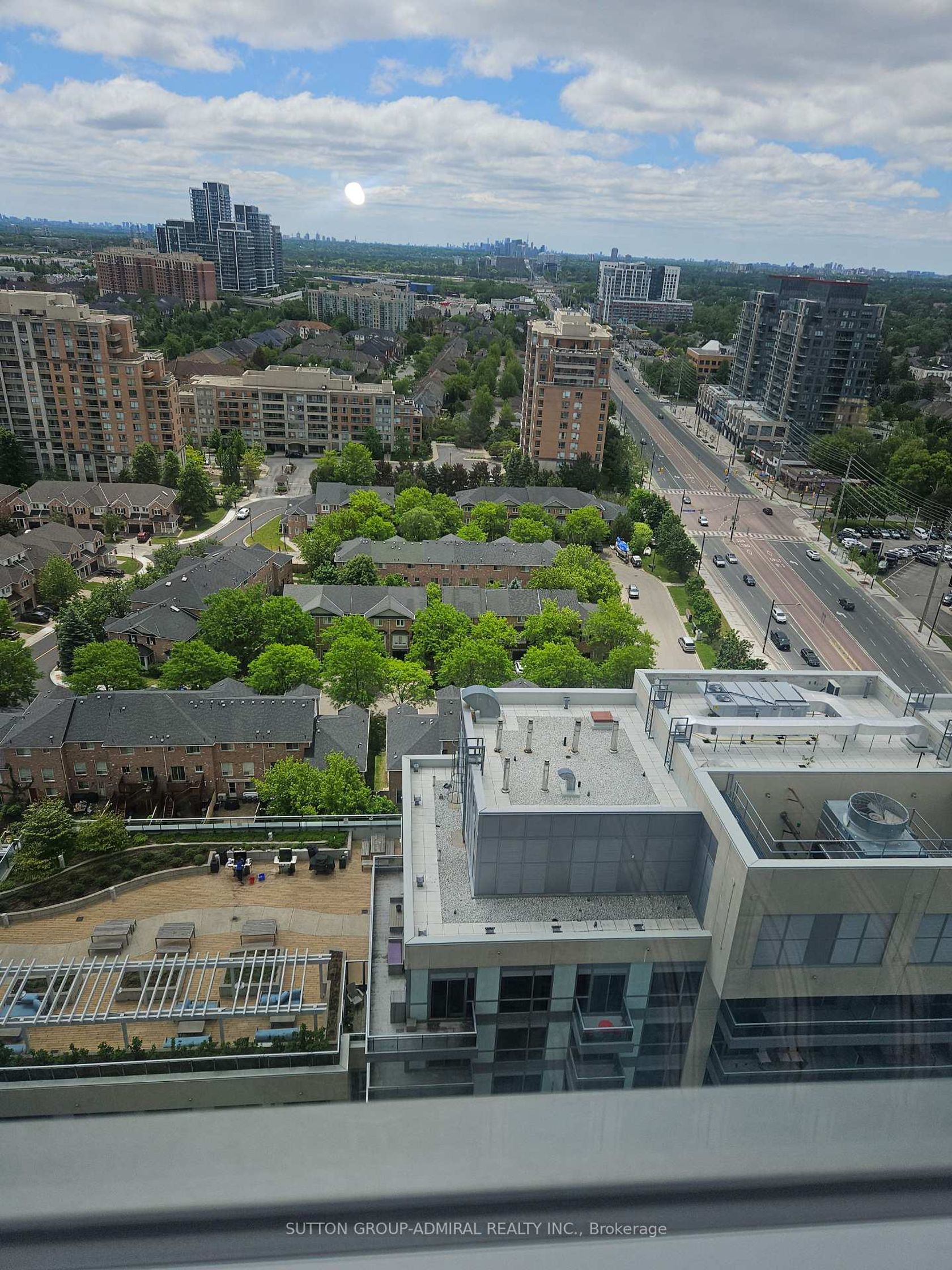 2004 - 9201 Yonge Street, Langstaff, Richmond Hill photo number 2
