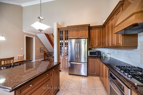 Photo 12 at 25 Leafield Drive, L'Amoreaux, Toronto