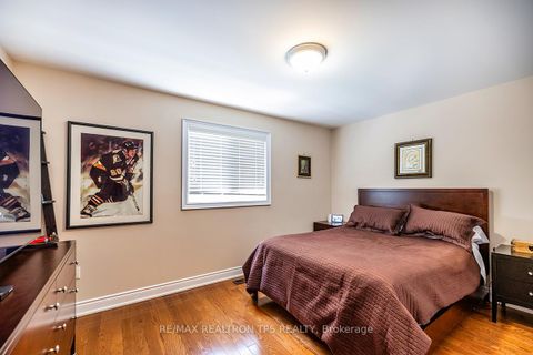 Photo 20 at 25 Leafield Drive, L'Amoreaux, Toronto