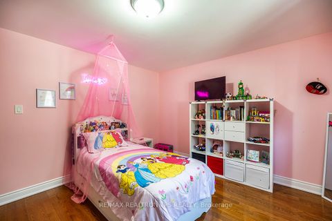 Photo 22 at 25 Leafield Drive, L'Amoreaux, Toronto