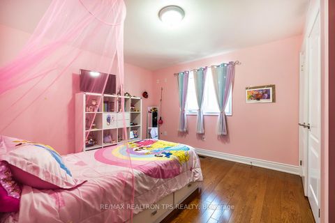 Photo 23 at 25 Leafield Drive, L'Amoreaux, Toronto