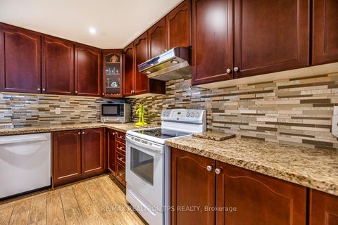 Photo 28 at 25 Leafield Drive, L'Amoreaux, Toronto