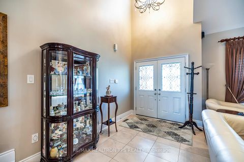 Photo 39 at 25 Leafield Drive, L'Amoreaux, Toronto