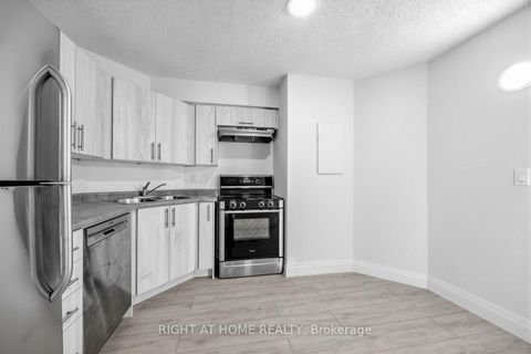 Photo 10 at 1711 - 41 Markbrook Lane, Jamestown, Toronto