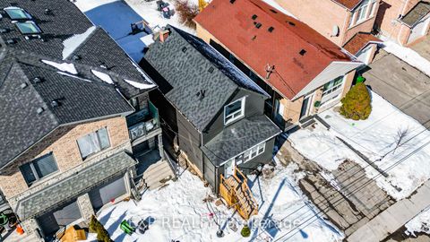 Photo 5 at 224 Aylesworth Avenue, Cliffside, Toronto