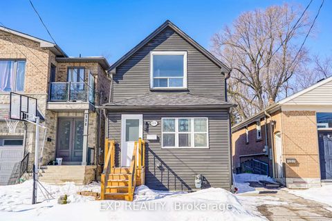 Photo 6 at 224 Aylesworth Avenue, Cliffside, Toronto