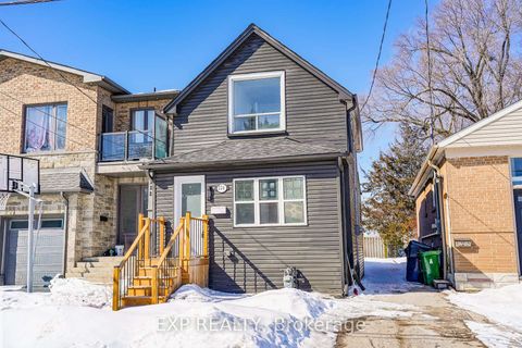 Photo 7 at 224 Aylesworth Avenue, Cliffside, Toronto