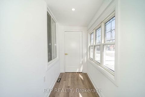 Photo 12 at 224 Aylesworth Avenue, Cliffside, Toronto