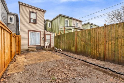Photo 23 at 20 Kelvin Avenue, Danforth, Toronto