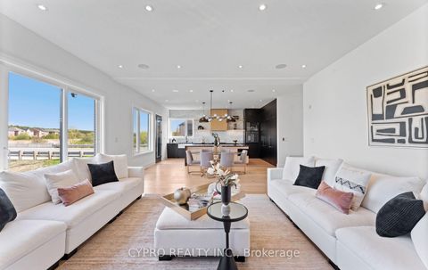 Photo 9 at 88 Cosford Street, Bayview Northeast, Aurora