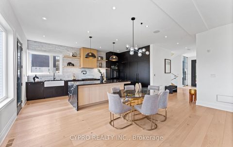 Photo 12 at 88 Cosford Street, Bayview Northeast, Aurora