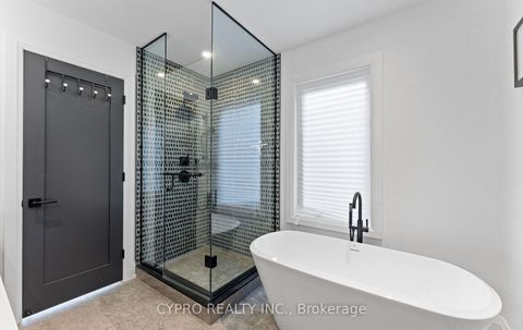 Photo 32 at 88 Cosford Street, Bayview Northeast, Aurora