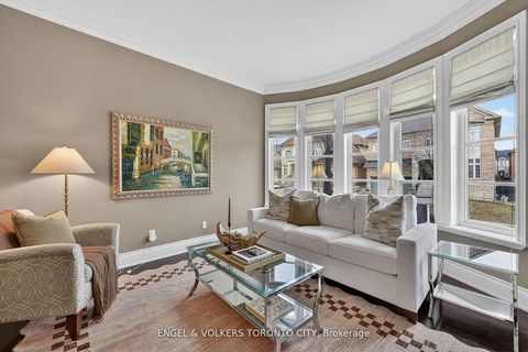 Photo 2 at 10 Silver Sterling Crescent, Vellore Village, Vaughan
