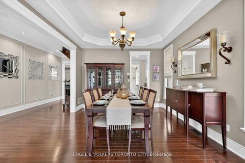Photo 4 at 10 Silver Sterling Crescent, Vellore Village, Vaughan