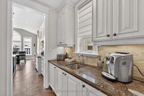 Photo 8 at 10 Silver Sterling Crescent, Vellore Village, Vaughan