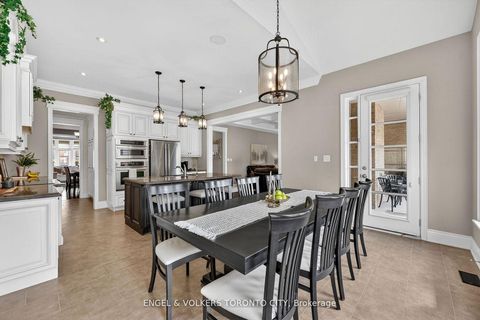 Photo 17 at 10 Silver Sterling Crescent, Vellore Village, Vaughan