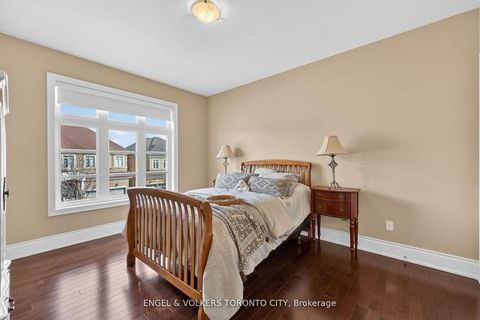 Photo 28 at 10 Silver Sterling Crescent, Vellore Village, Vaughan