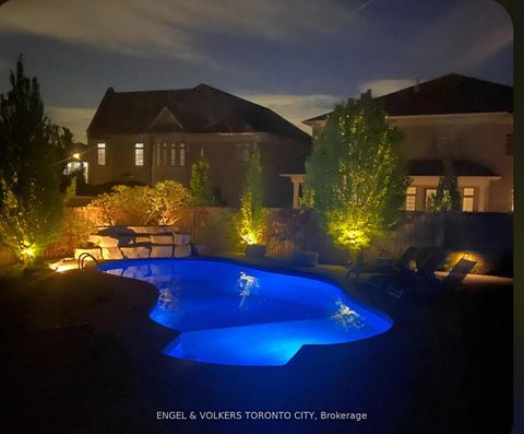 Photo 35 at 10 Silver Sterling Crescent, Vellore Village, Vaughan