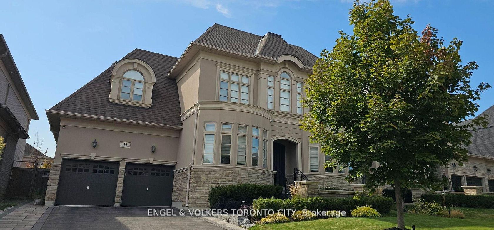 10 Silver Sterling Crescent, Vellore Village, Vaughan photo number 2