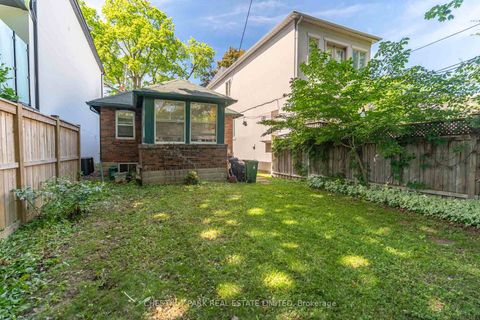 Photo 4 at 127 St Clements Avenue, Eglinton, Toronto