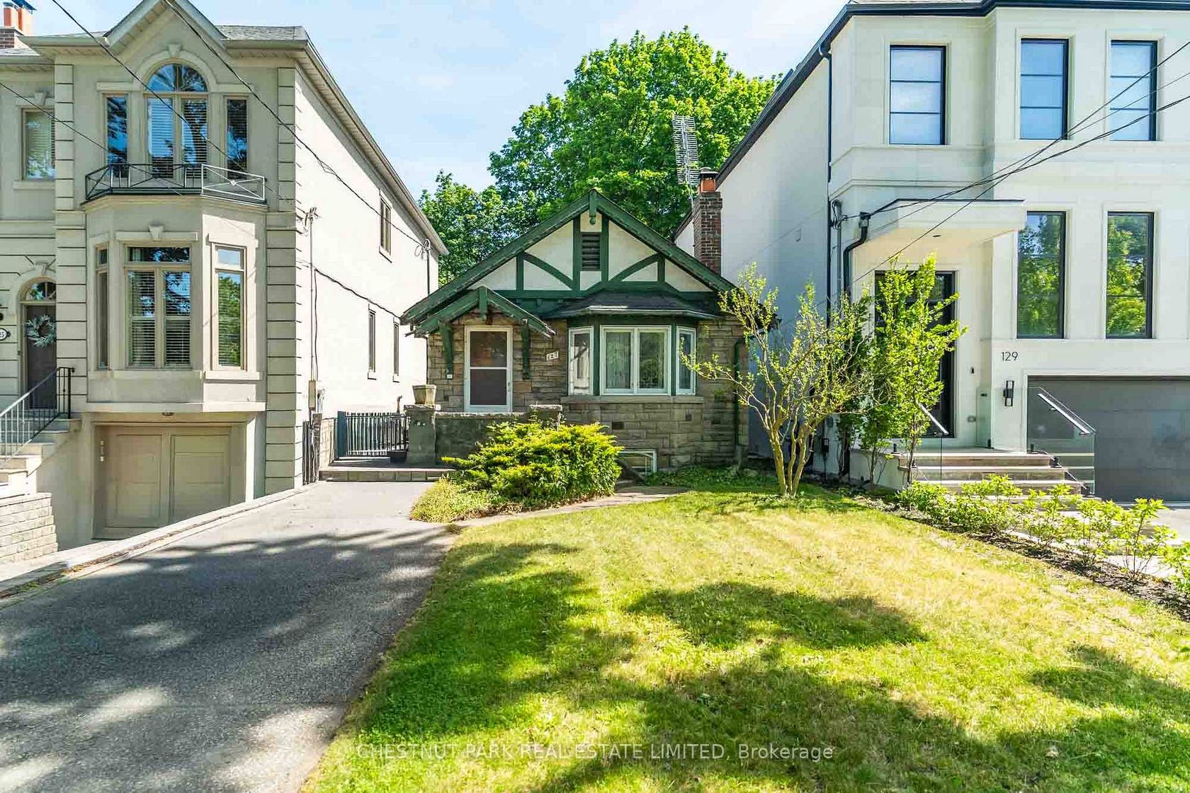 127 St Clements Avenue, Eglinton, Toronto photo number 2