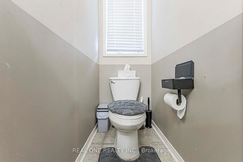 Photo 15 at 37 Bilbrough Street, Bayview Northeast, Aurora
