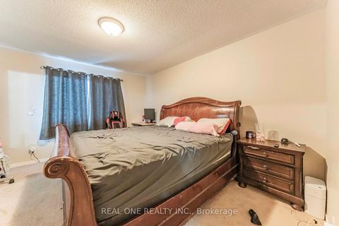 Photo 16 at 37 Bilbrough Street, Bayview Northeast, Aurora
