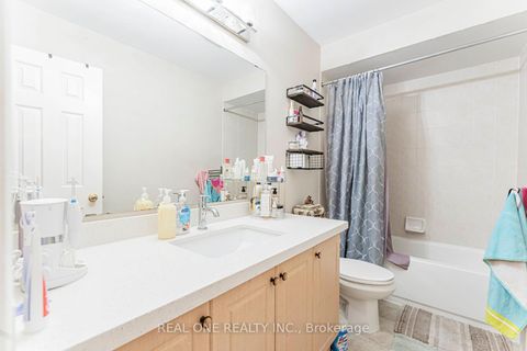 Photo 19 at 37 Bilbrough Street, Bayview Northeast, Aurora