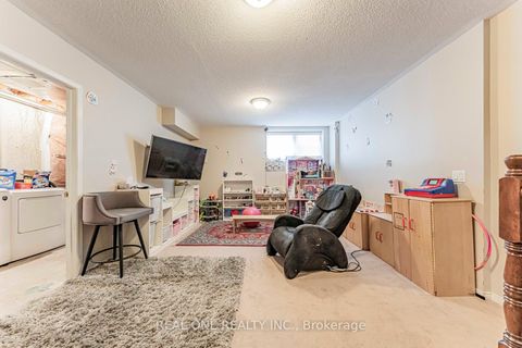Photo 27 at 37 Bilbrough Street, Bayview Northeast, Aurora