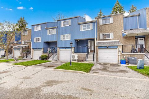 Photo 1 at 26 - 646 Village Parkway, Unionville, Markham