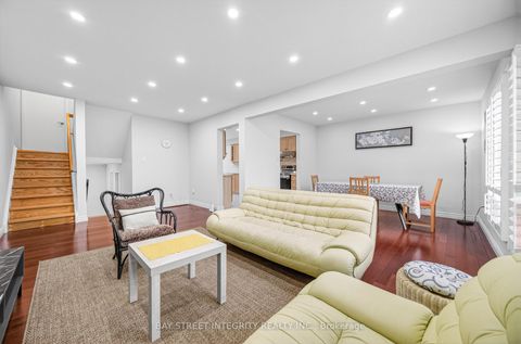 Photo 9 at 26 - 646 Village Parkway, Unionville, Markham