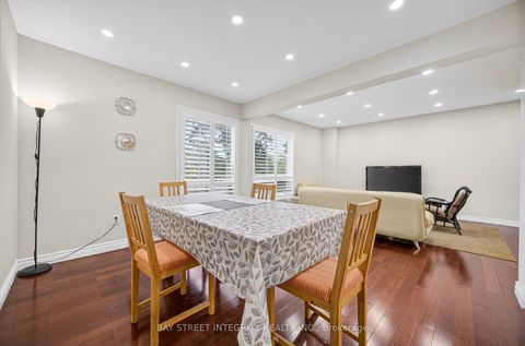 Photo 12 at 26 - 646 Village Parkway, Unionville, Markham