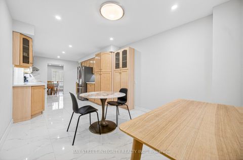 Photo 19 at 26 - 646 Village Parkway, Unionville, Markham
