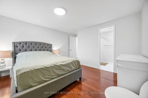 Photo 37 at 26 - 646 Village Parkway, Unionville, Markham