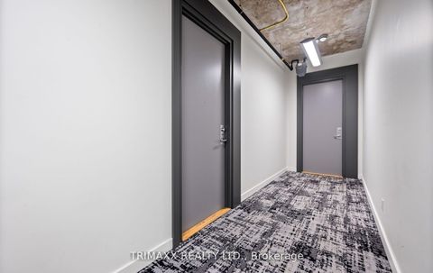 Photo 3 at 403 - 60 Bathurst Street, Niagara, Toronto