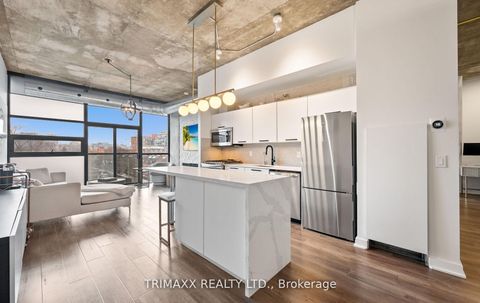 Photo 4 at 403 - 60 Bathurst Street, Niagara, Toronto