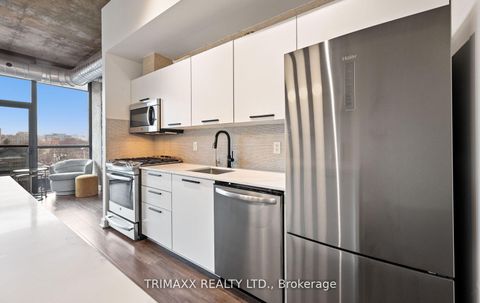 Photo 12 at 403 - 60 Bathurst Street, Niagara, Toronto