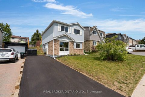 Photo 1 at 50 Browning Trail, Letitia Heights, Barrie