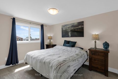 Photo 18 at 50 Browning Trail, Letitia Heights, Barrie