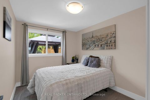 Photo 25 at 50 Browning Trail, Letitia Heights, Barrie