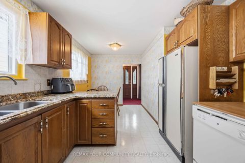 Photo 10 at 46 Earswick Drive, Guildwood, Toronto