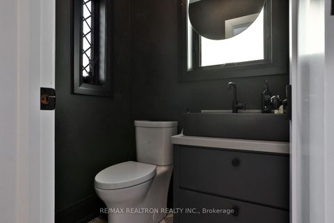 Photo 4 at 46 Gloucester Grove, Cedarvale, Toronto