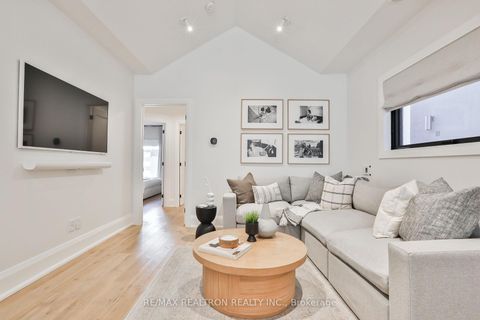 Photo 6 at 46 Gloucester Grove, Cedarvale, Toronto