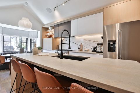 Photo 8 at 46 Gloucester Grove, Cedarvale, Toronto