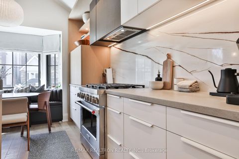 Photo 10 at 46 Gloucester Grove, Cedarvale, Toronto