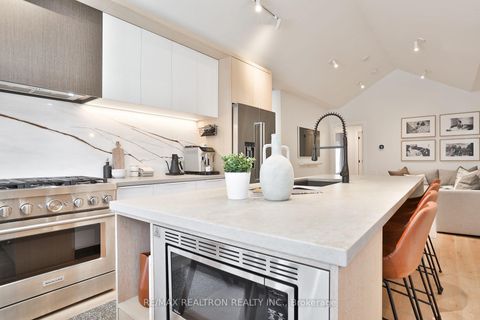 Photo 12 at 46 Gloucester Grove, Cedarvale, Toronto