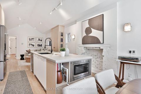 Photo 13 at 46 Gloucester Grove, Cedarvale, Toronto
